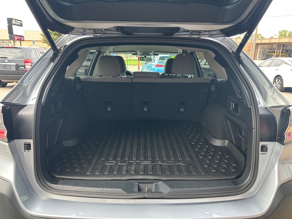 Photo 11 of this SUBARU OUTBACK
