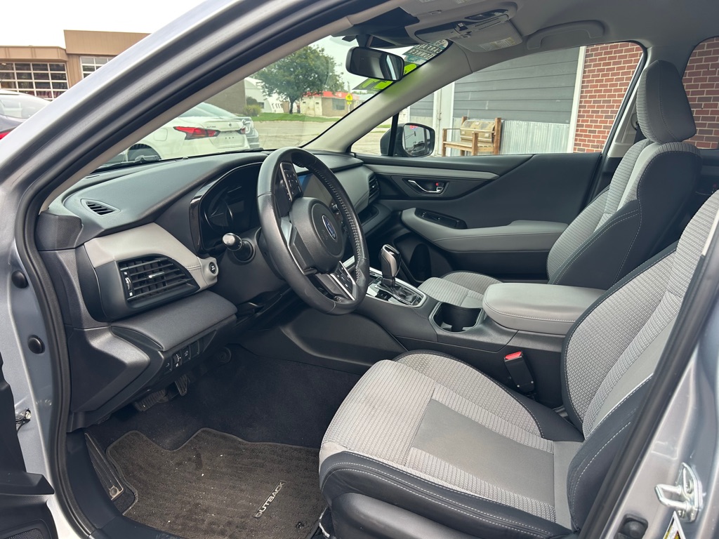 Photo 9 of this SUBARU OUTBACK