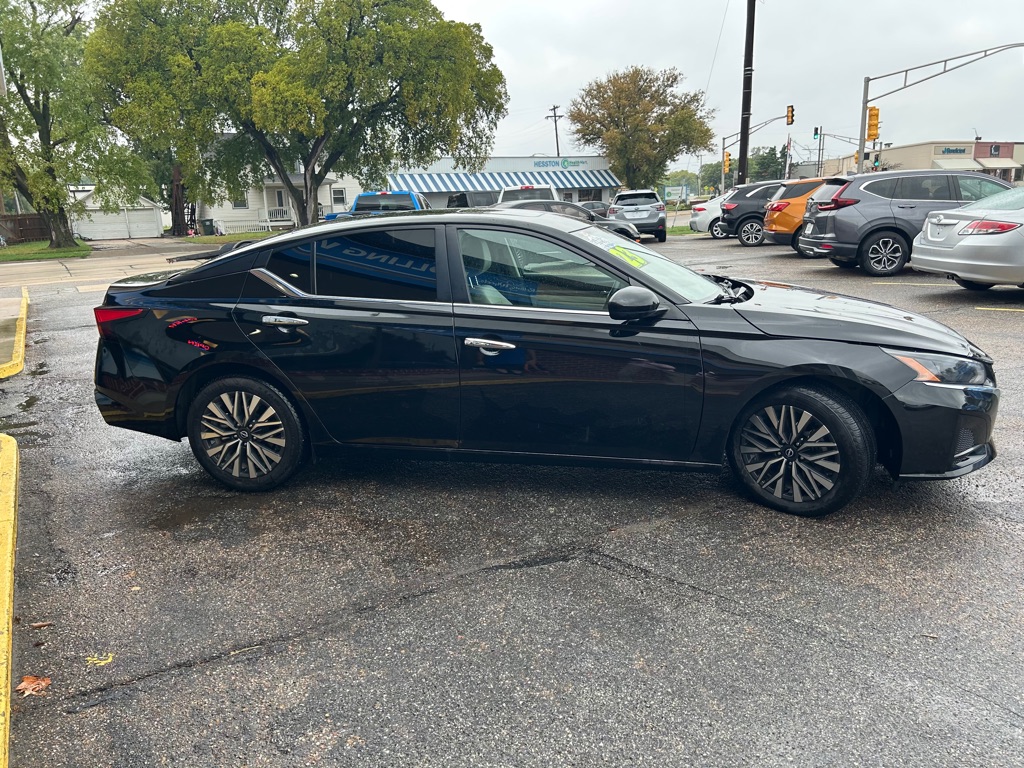 Photo 4 of this NISSAN ALTIMA