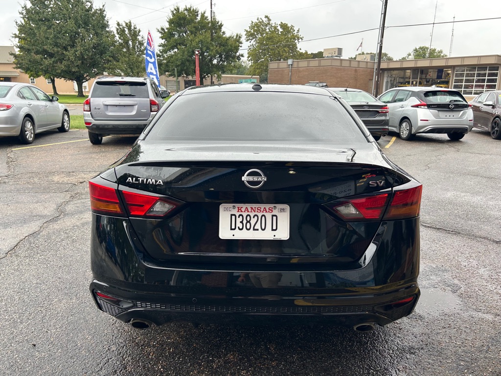 Photo 8 of this NISSAN ALTIMA