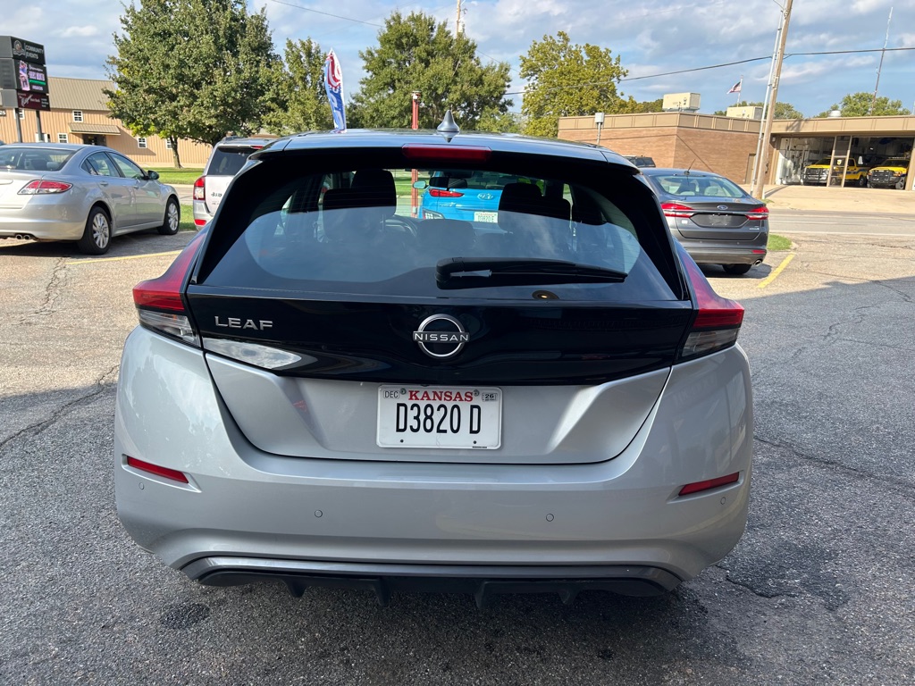 Photo 4 of this NISSAN LEAF