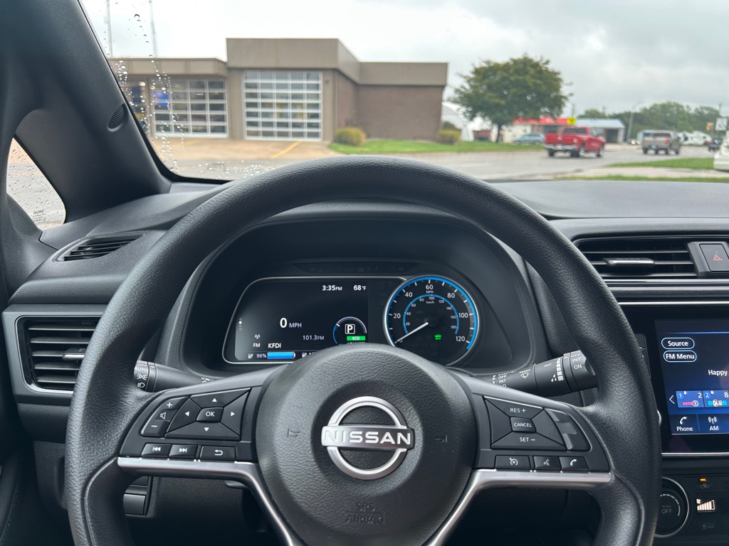 Photo 9 of this NISSAN LEAF