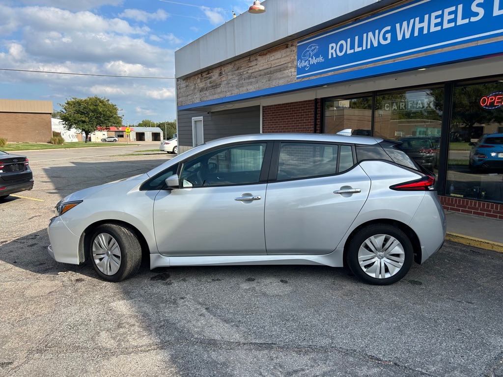 Photo 8 of this NISSAN LEAF