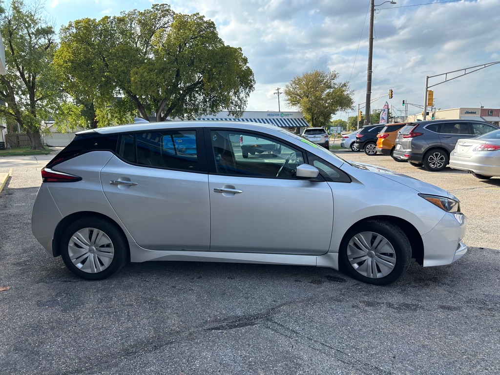 Photo 6 of this NISSAN LEAF