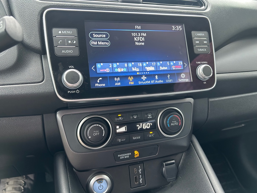 Photo 11 of this NISSAN LEAF
