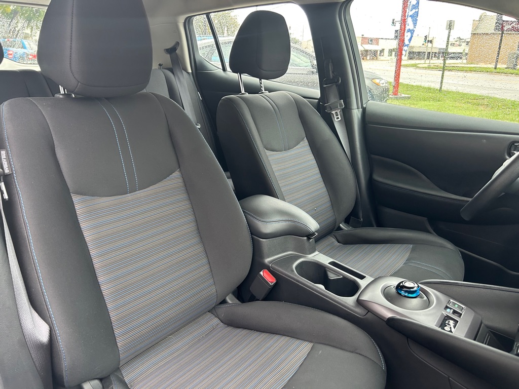 Photo 12 of this NISSAN LEAF
