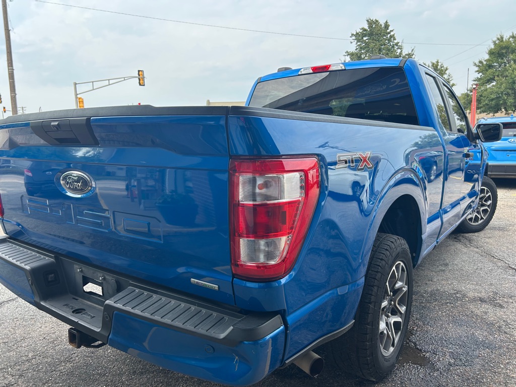 Photo 9 of this FORD F150 STX