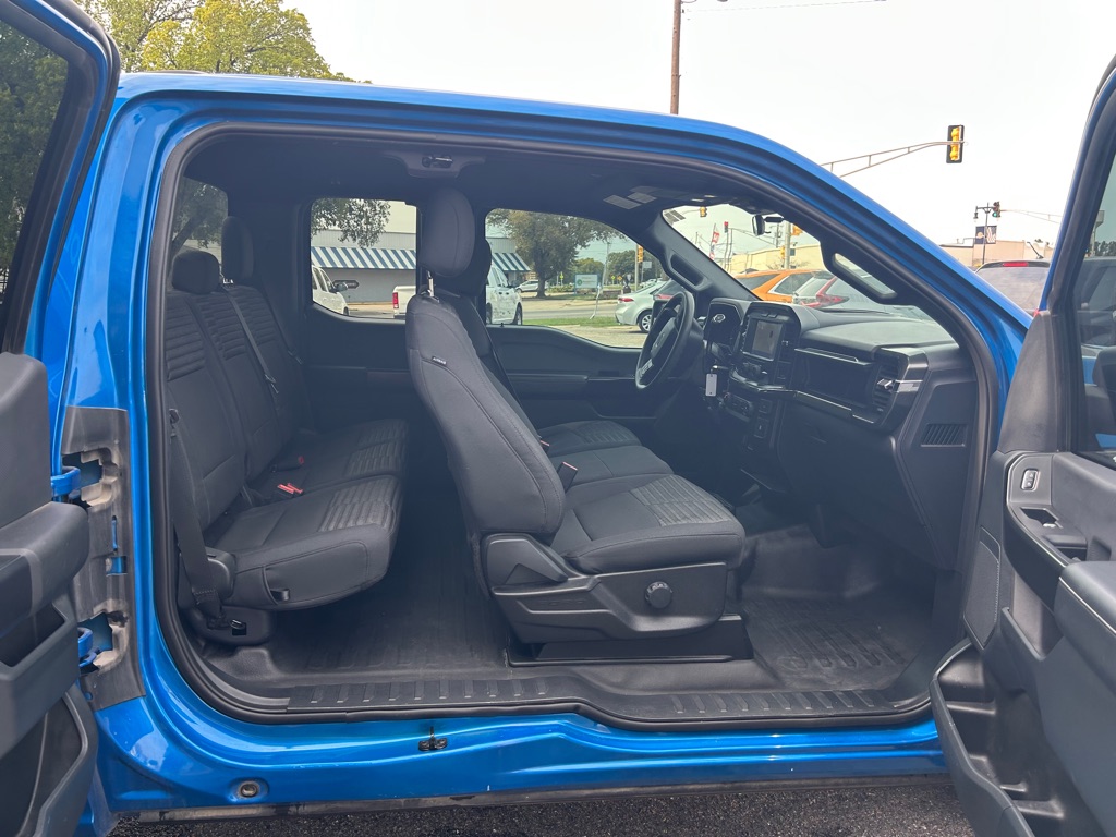 Photo 15 of this FORD F150 STX