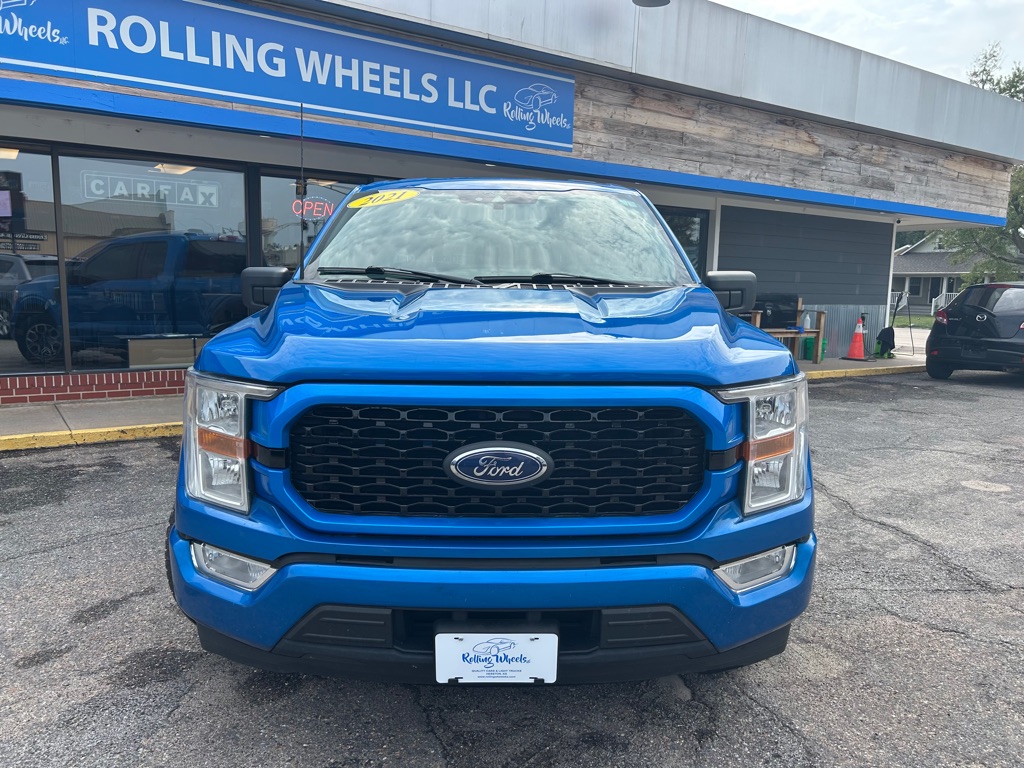 Photo 2 of this FORD F150 STX