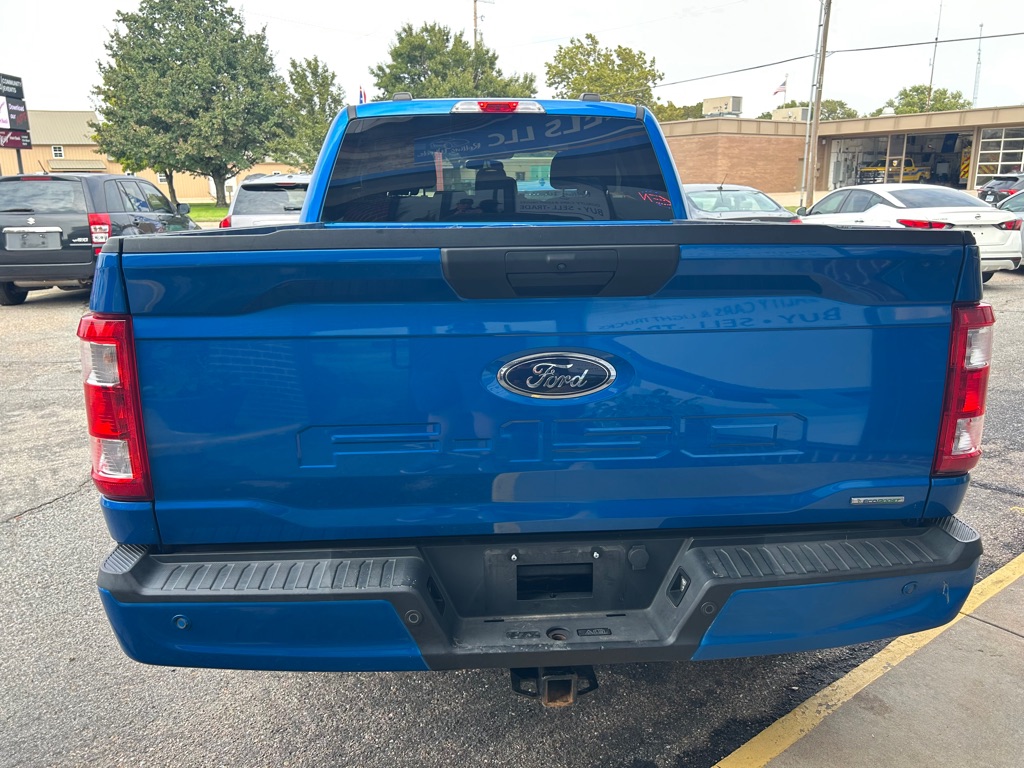 Photo 7 of this FORD F150 STX