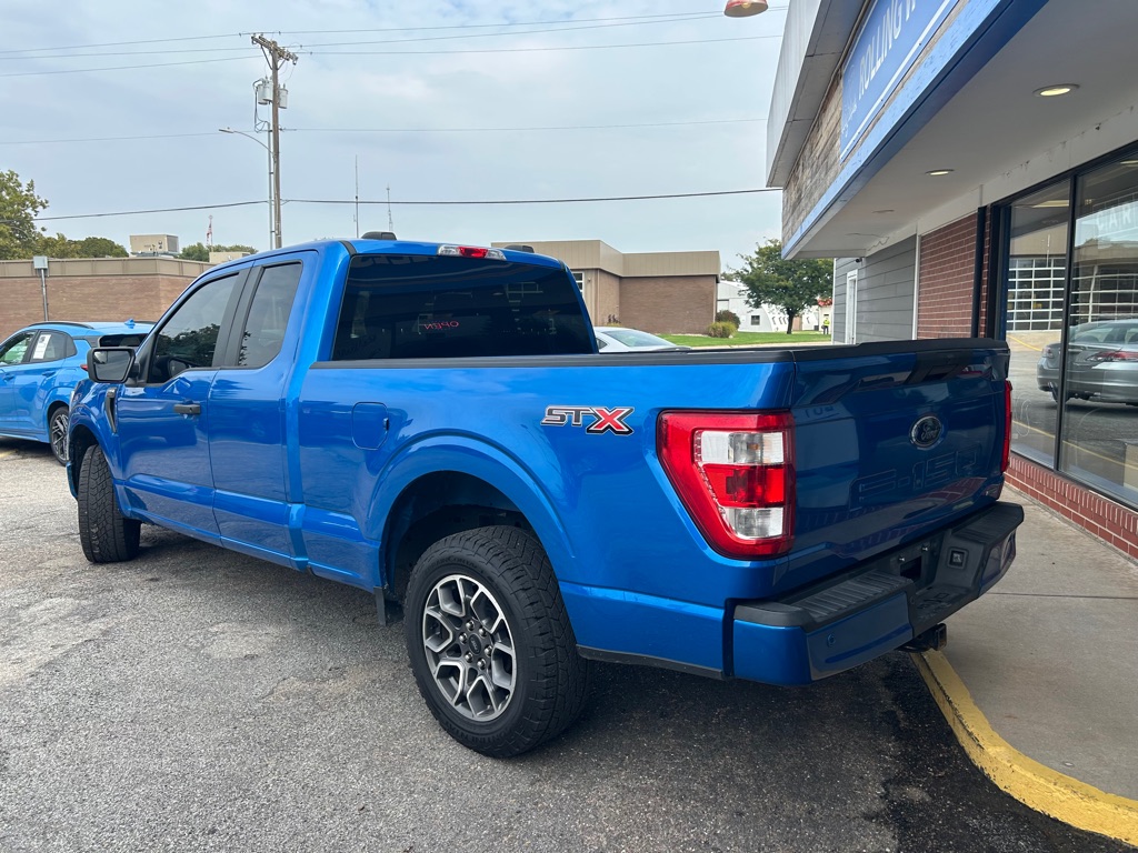 Photo 6 of this FORD F150 STX