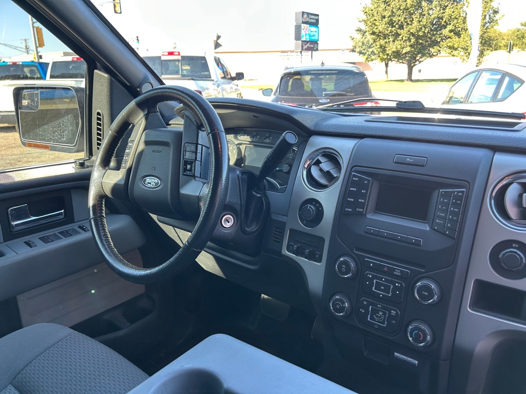 Photo 15 of this FORD F150