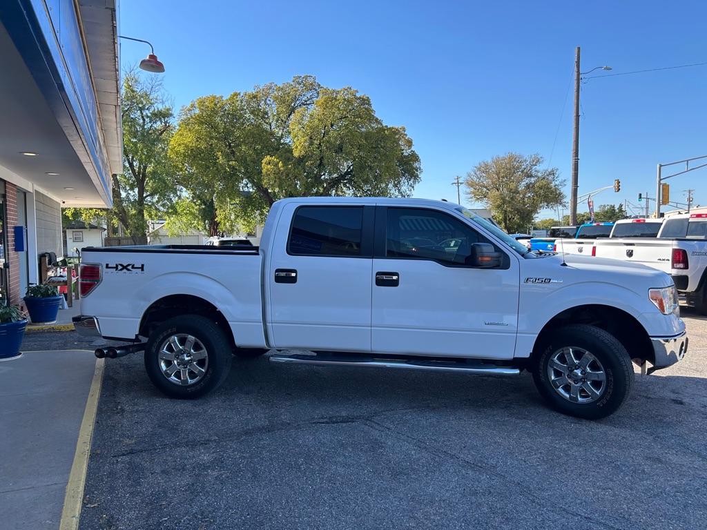 Photo 4 of this FORD F150