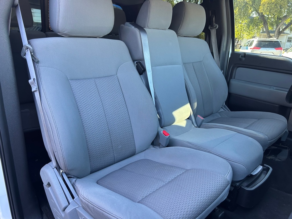 Photo 17 of this FORD F150