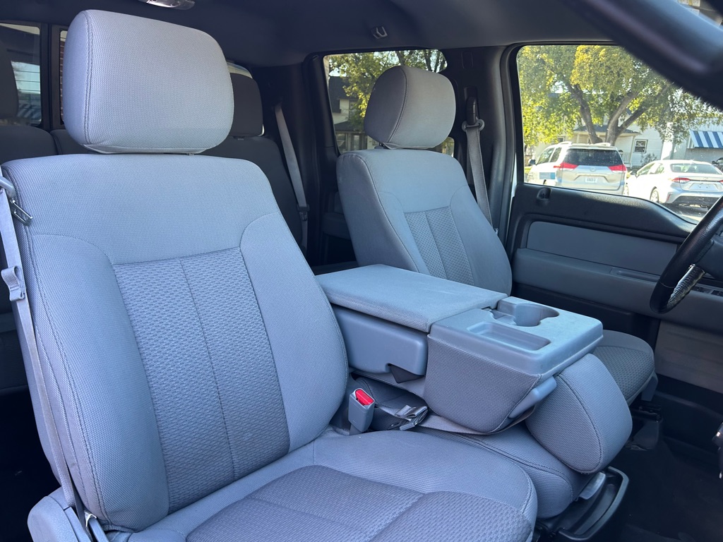 Photo 16 of this FORD F150