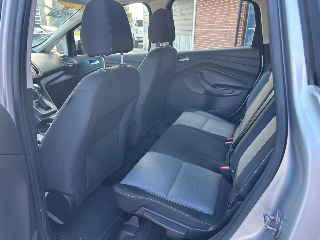Photo 8 of this FORD C-MAX