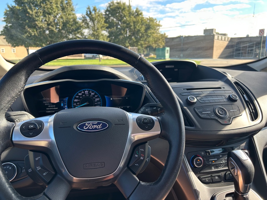 Photo 19 of this FORD C-MAX