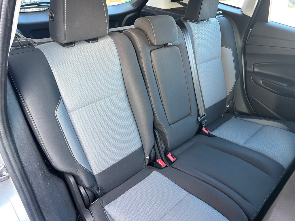 Photo 13 of this FORD C-MAX