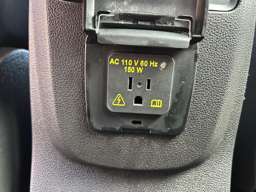 Photo 22 of this FORD C-MAX