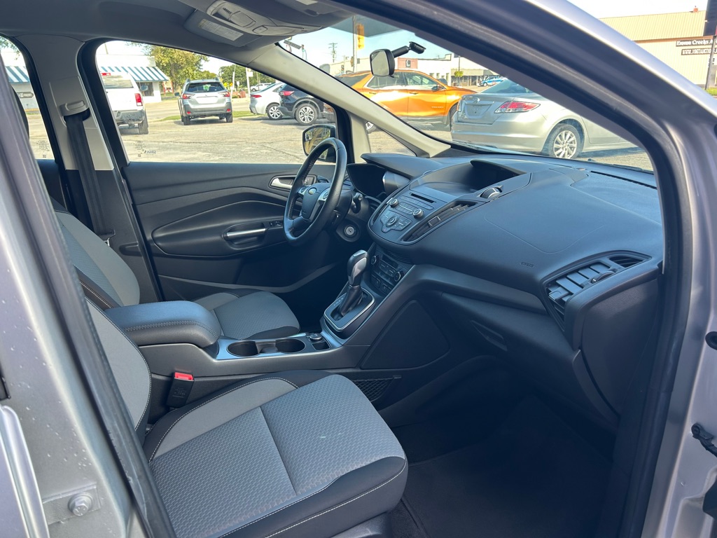 Photo 16 of this FORD C-MAX