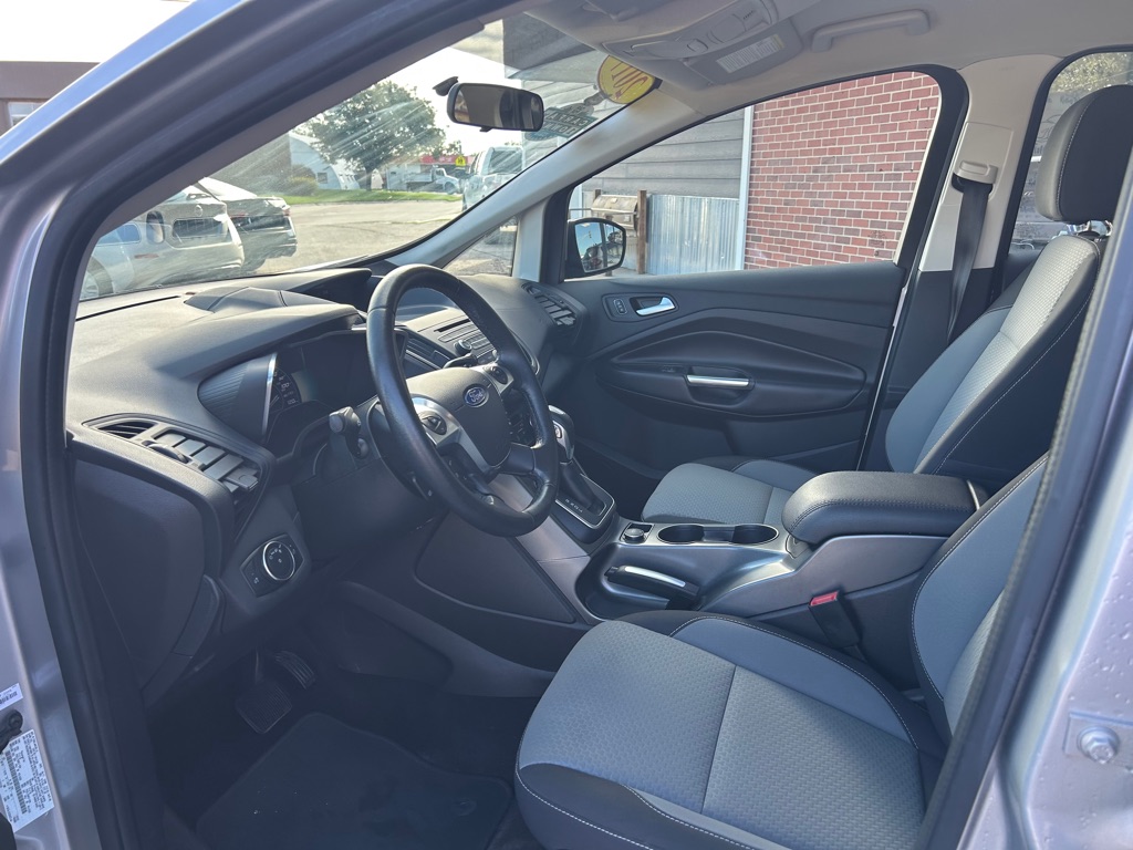 Photo 9 of this FORD C-MAX