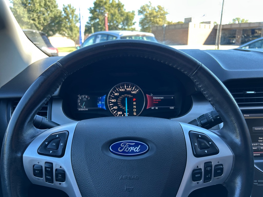 Photo 20 of this FORD EDGE