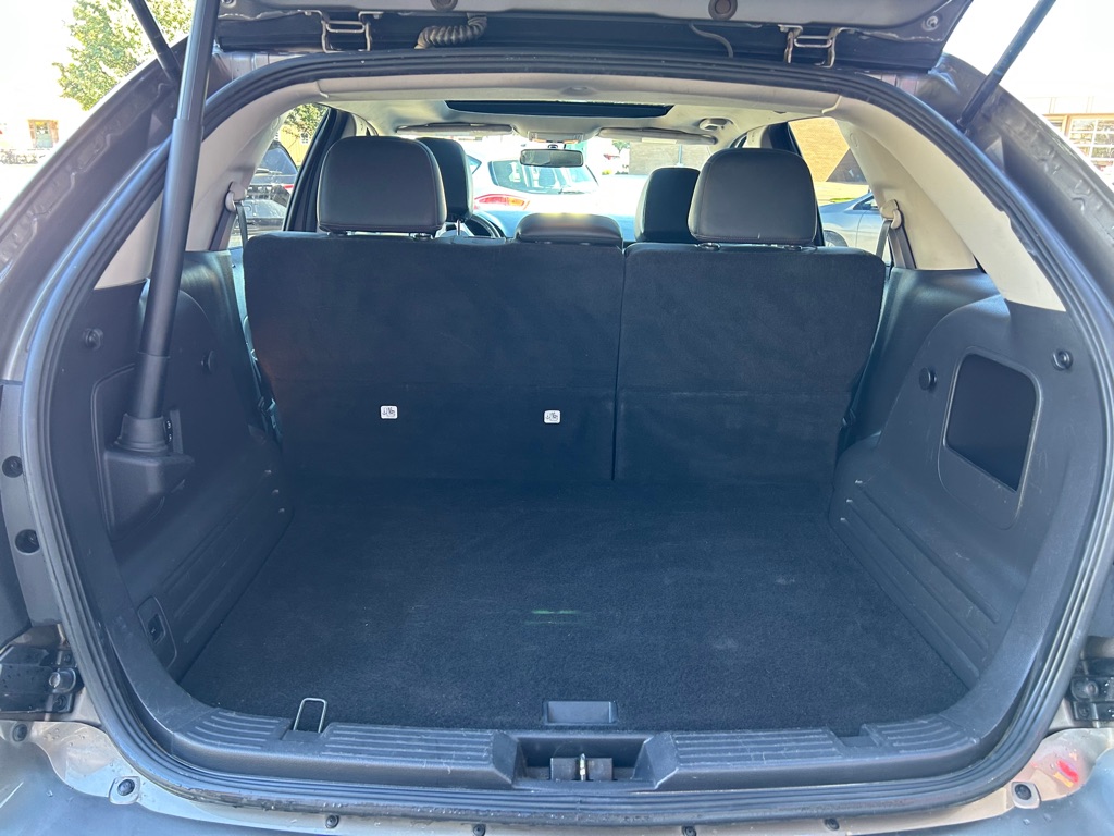 Photo 11 of this FORD EDGE