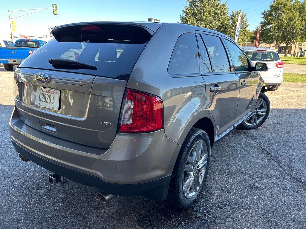 Photo 7 of this FORD EDGE