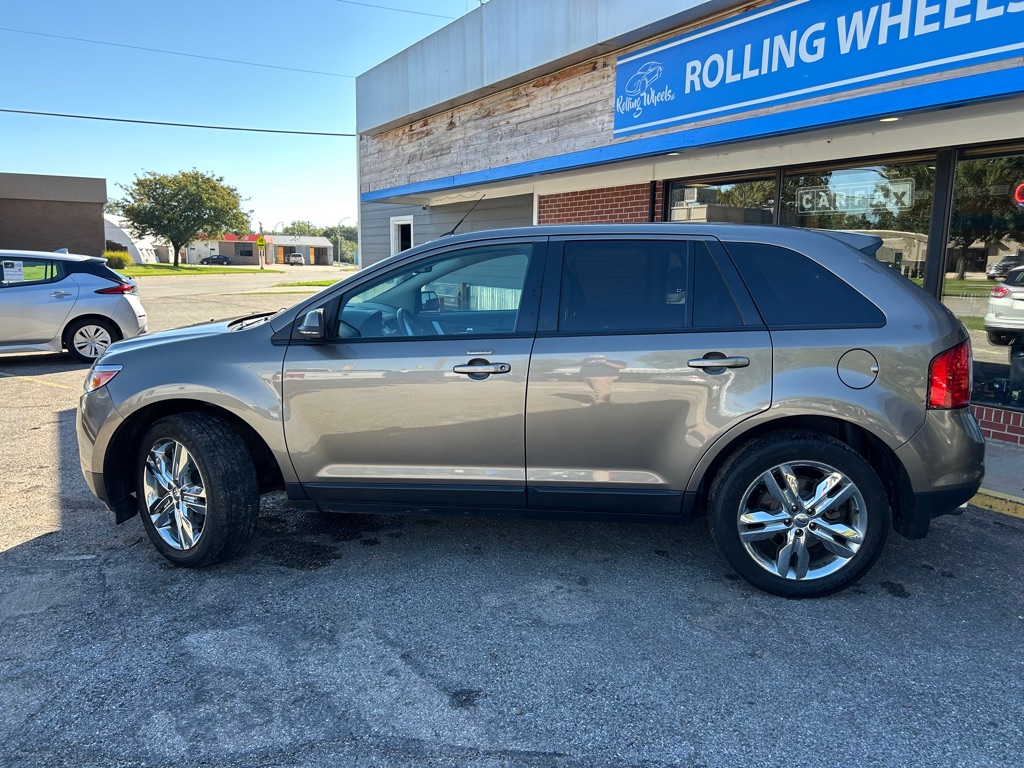 Photo 8 of this FORD EDGE