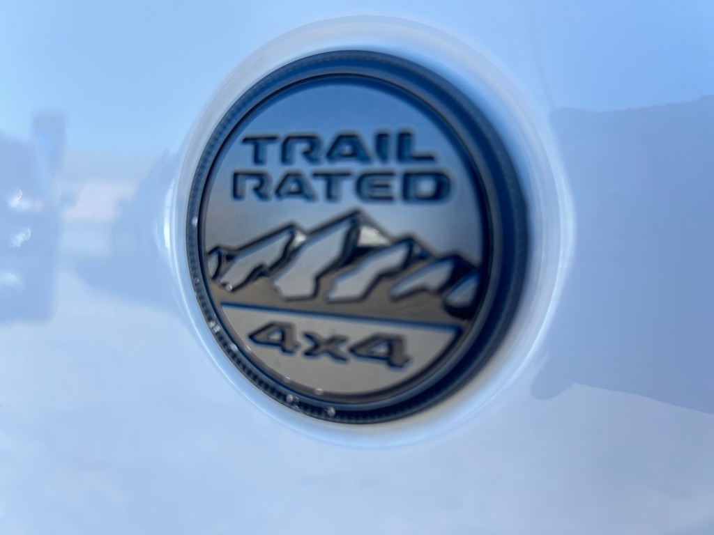 Photo 22 of this JEEP GLADIATOR