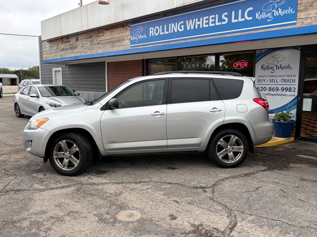 Photo 8 of this TOYOTA RAV4