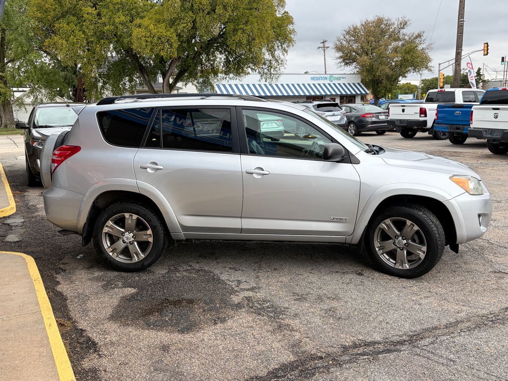 Photo 4 of this TOYOTA RAV4