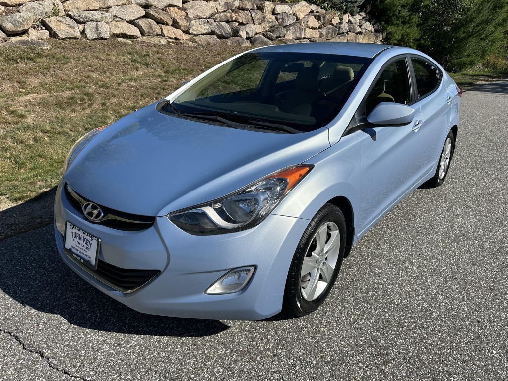 Photo 4 of this HYUNDAI ELANTRA