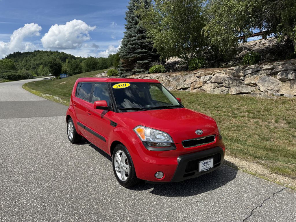 Red 2011 Kia Soul Wagon Front-Wheel Drive Automatic