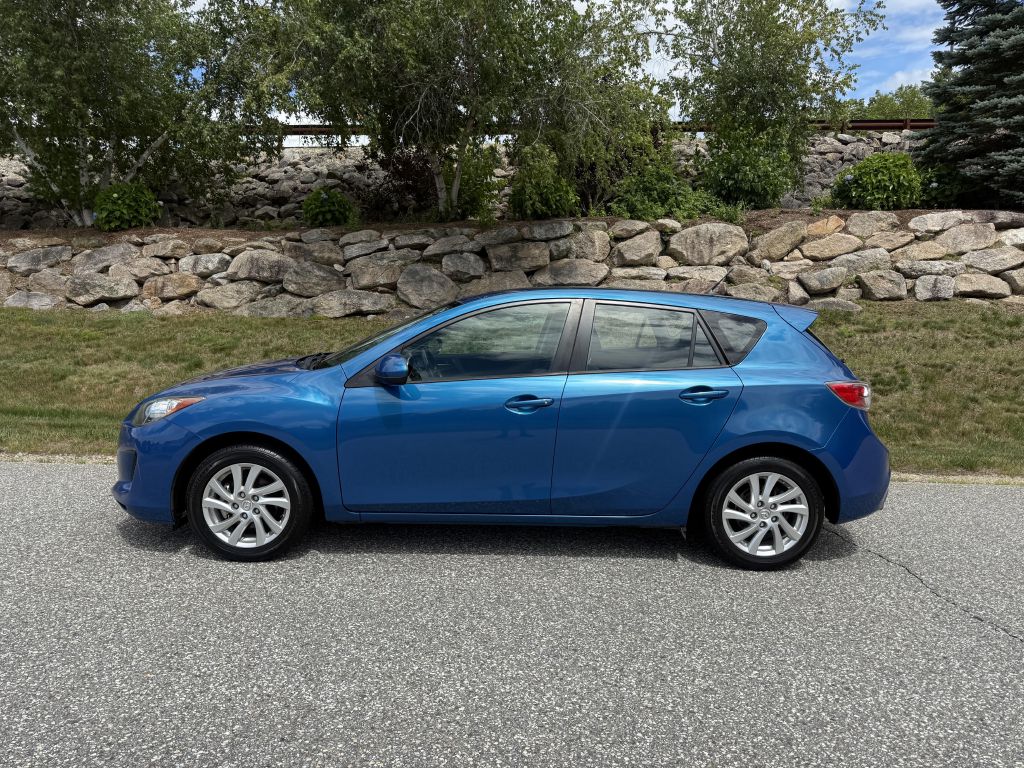 View vehicle photo 5