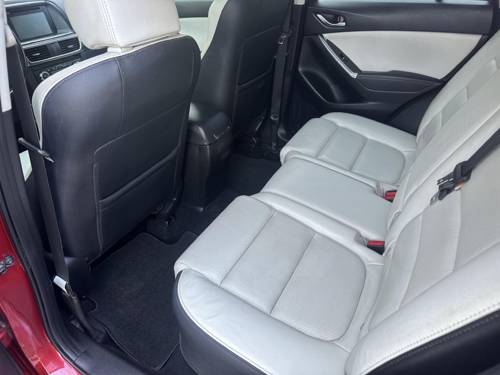 Photo 8 of this MAZDA CX-5