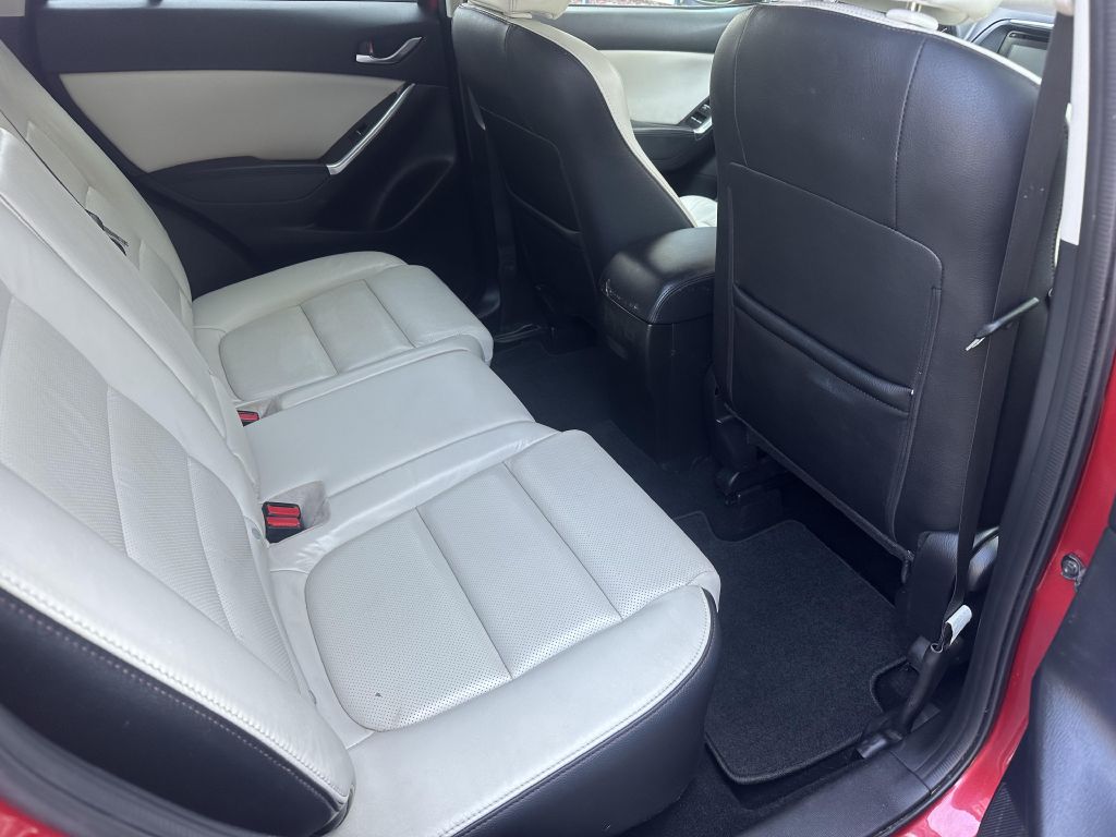 Photo 10 of this MAZDA CX-5