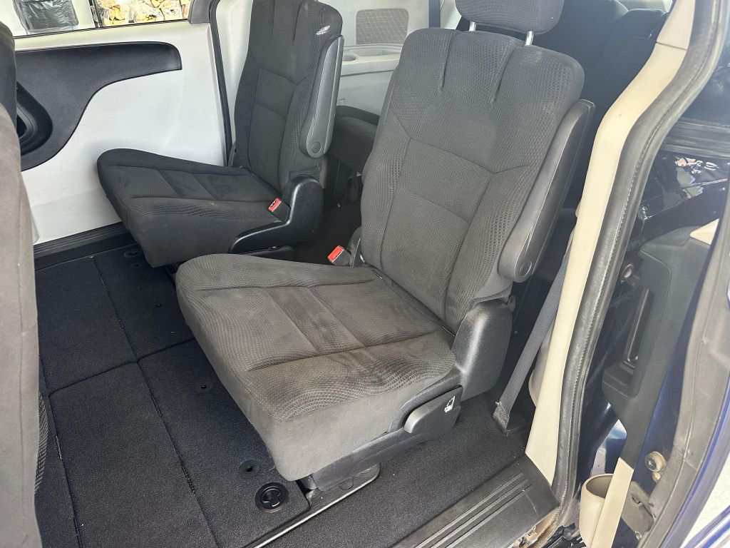 Photo 8 of this DODGE GRAND CARAVAN