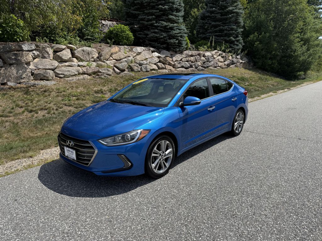 Photo 4 of this HYUNDAI ELANTRA