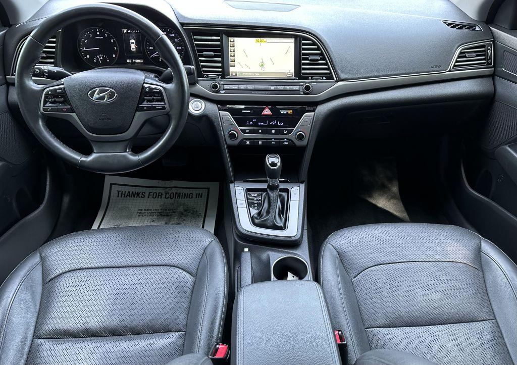 Photo 11 of this HYUNDAI ELANTRA