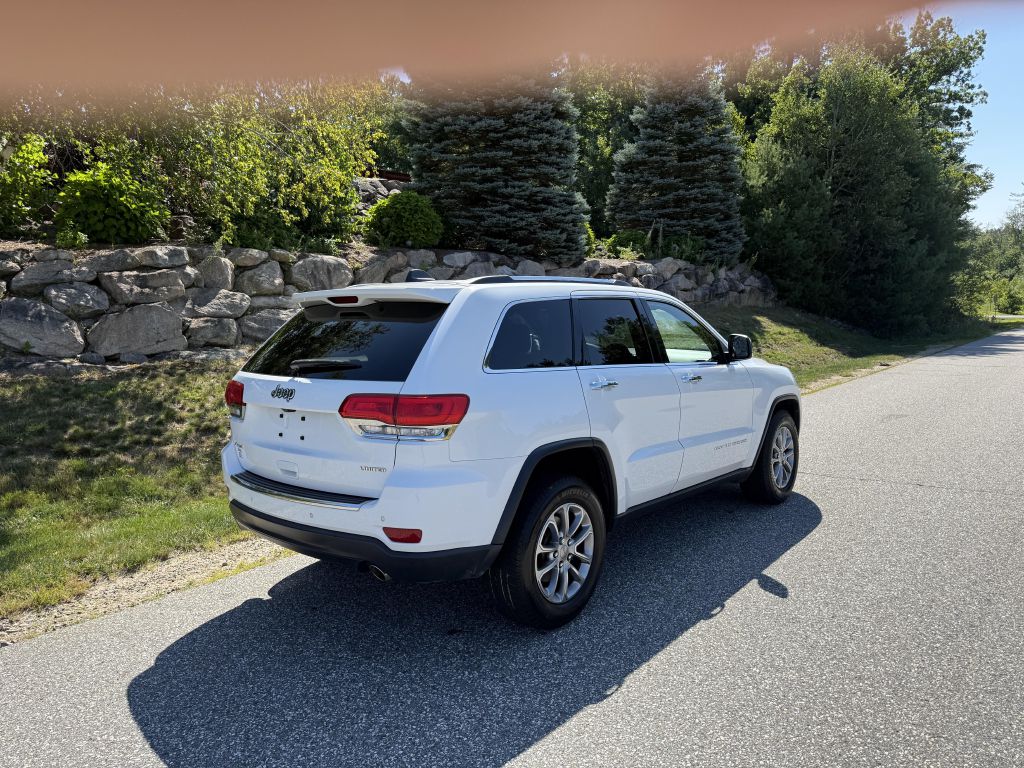 Photo 3 of this JEEP GRAND CHEROKEE