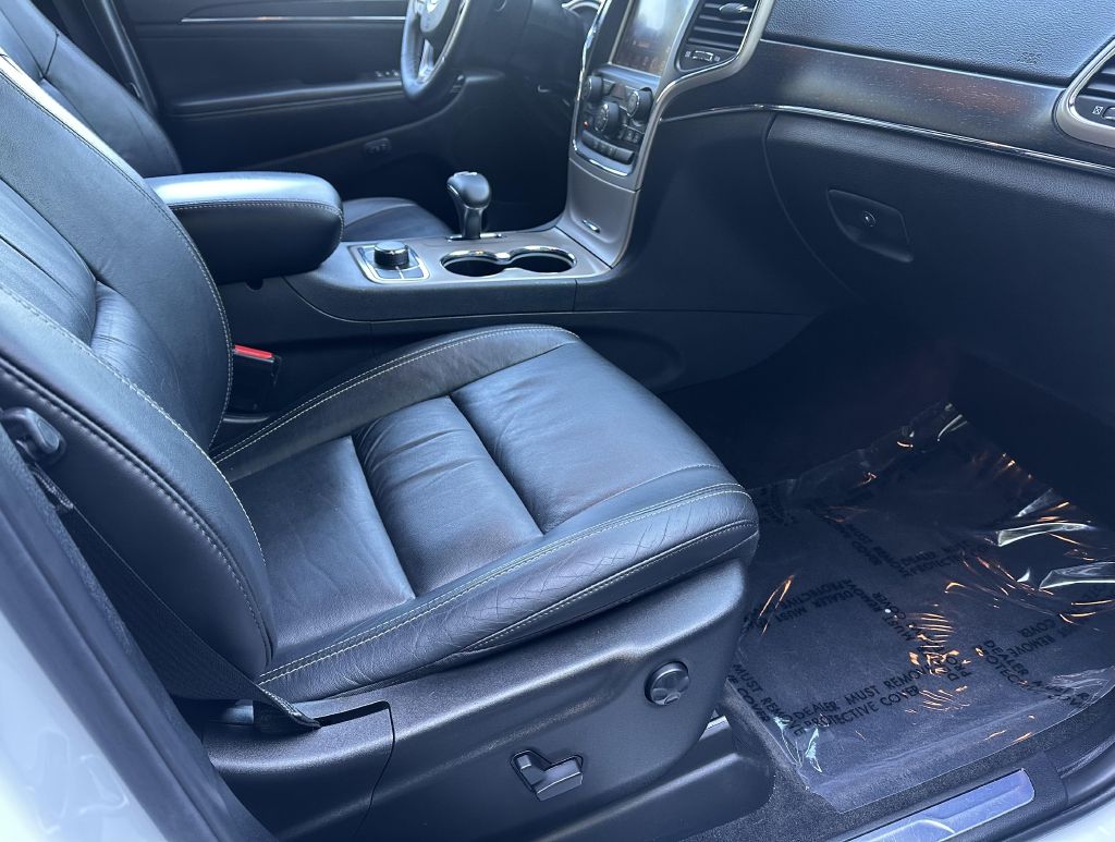 Photo 9 of this JEEP GRAND CHEROKEE
