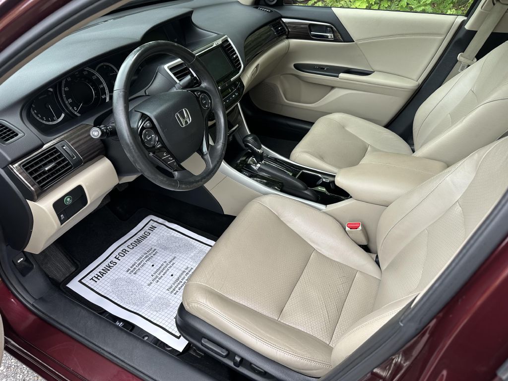 Photo 7 of this HONDA ACCORD