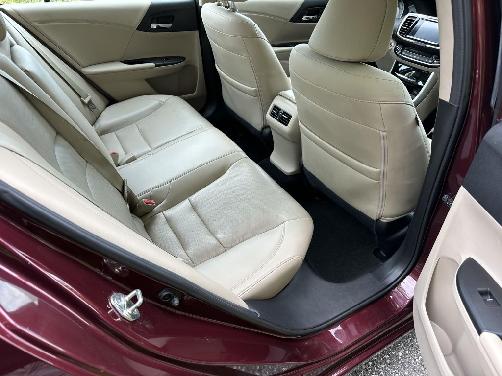 Photo 10 of this HONDA ACCORD