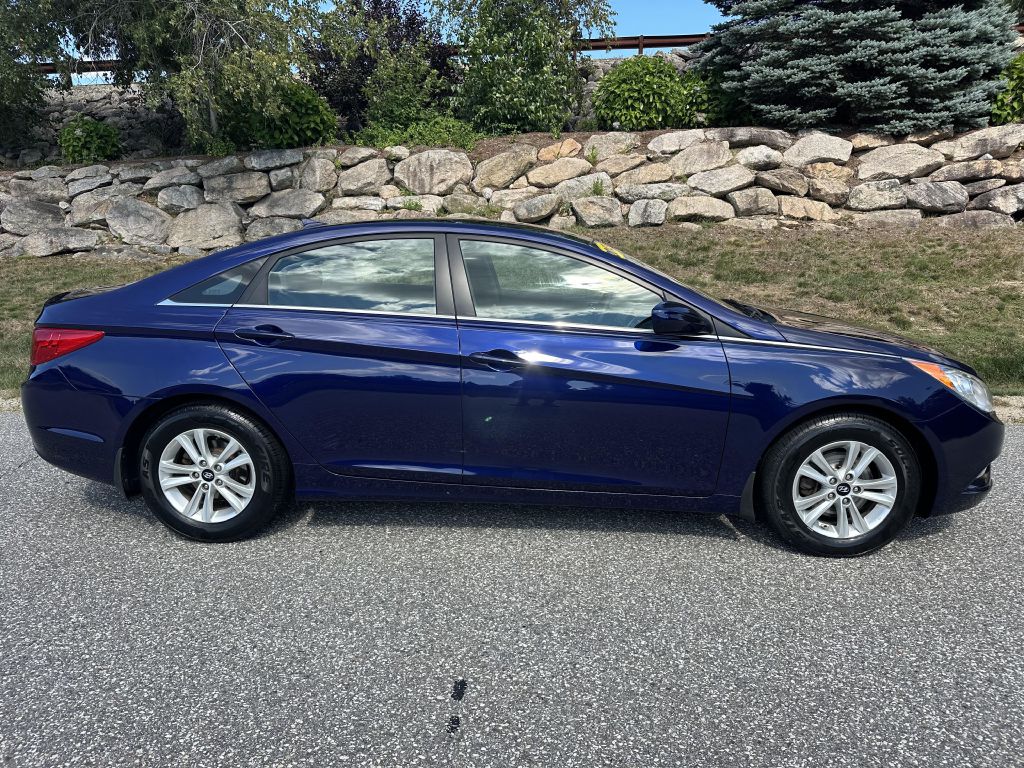 Photo 2 of this HYUNDAI SONATA