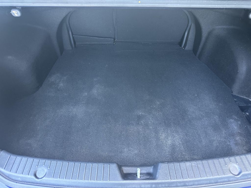 Photo 12 of this HYUNDAI SONATA