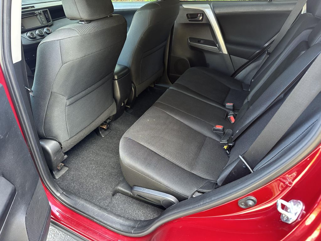 Photo 8 of this TOYOTA RAV4