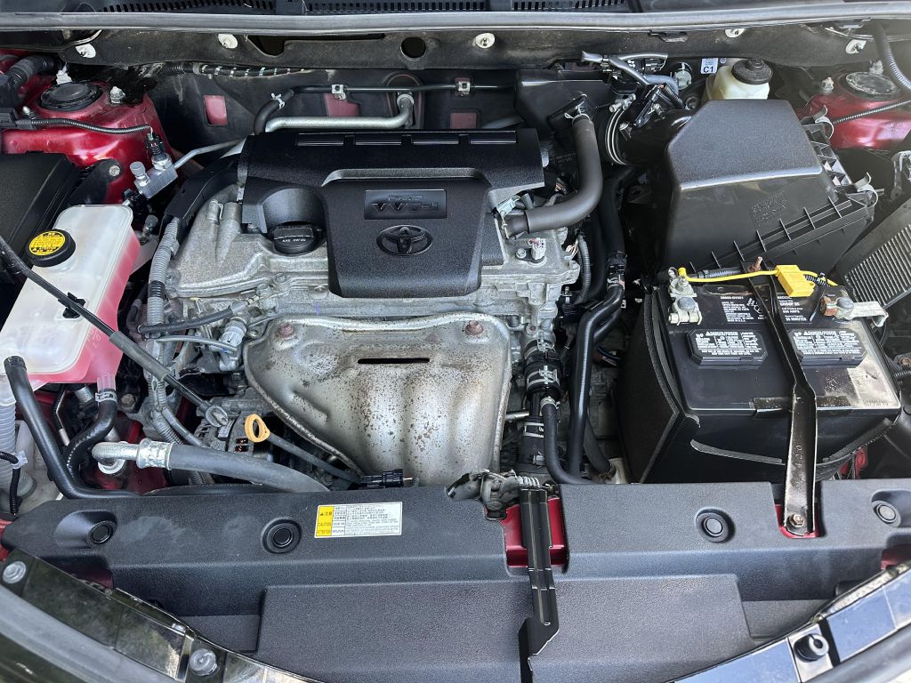 Photo 13 of this TOYOTA RAV4