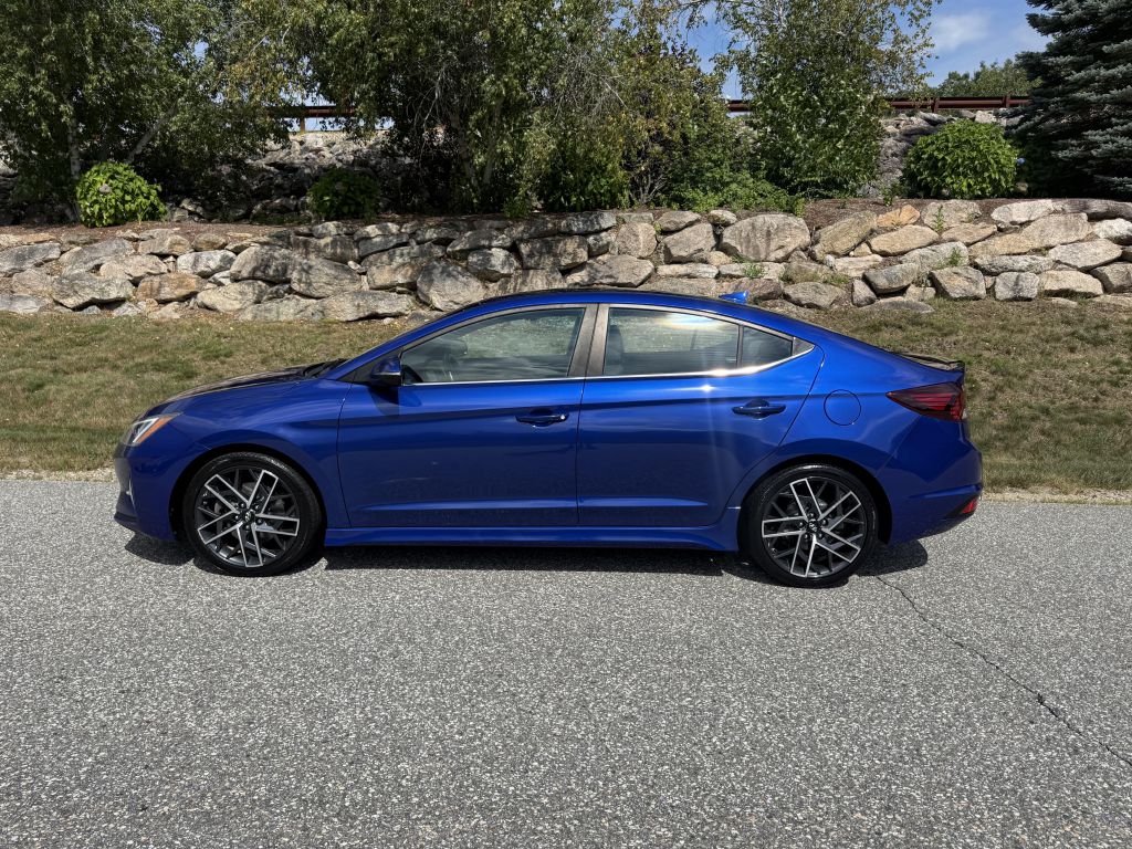 Photo 5 of this HYUNDAI ELANTRA