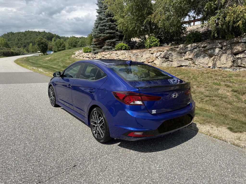 Photo 6 of this HYUNDAI ELANTRA